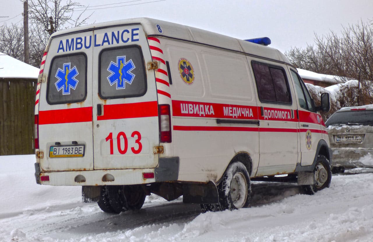 На Миргородщині посеред вулиці виявили тіло чоловіка