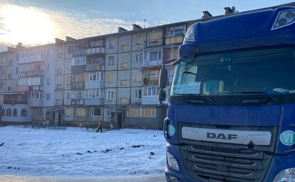 Полтава отримала 133 вікна для відновлення будинків після обстрілу