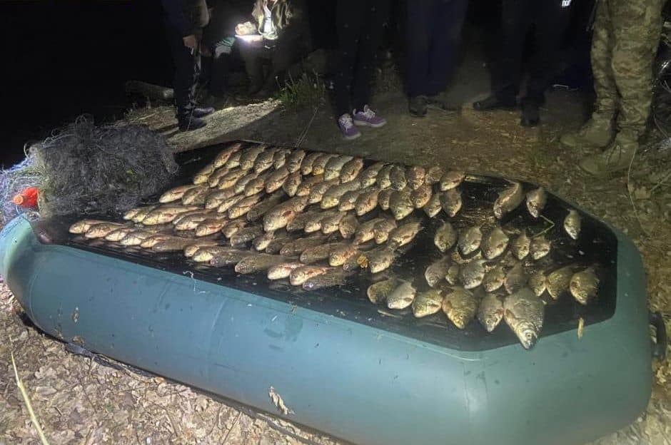 13 кг риби під час заборони: у браконьєрів на Полтавщині вилучили улов