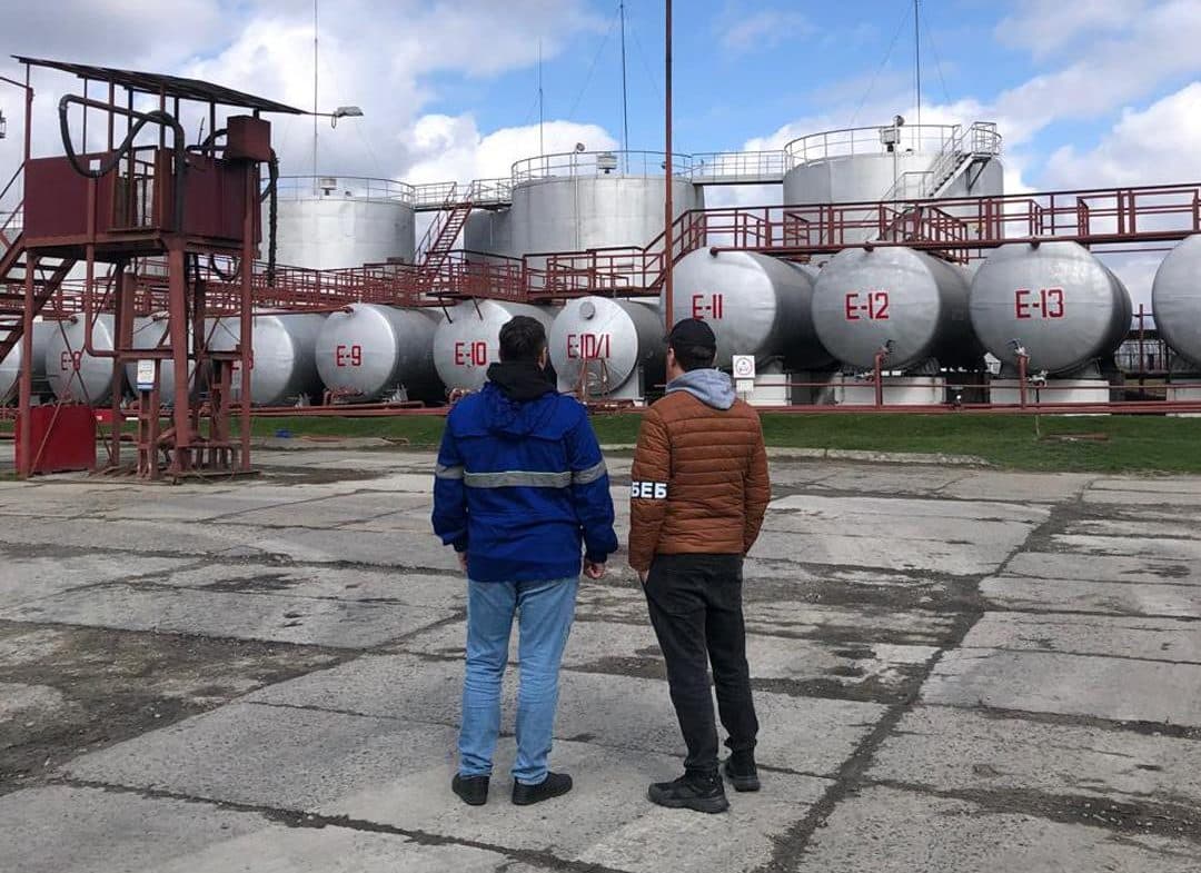 Підпільні АЗС та нелегальне пальне: на Полтавщині розкрили масштабну схему