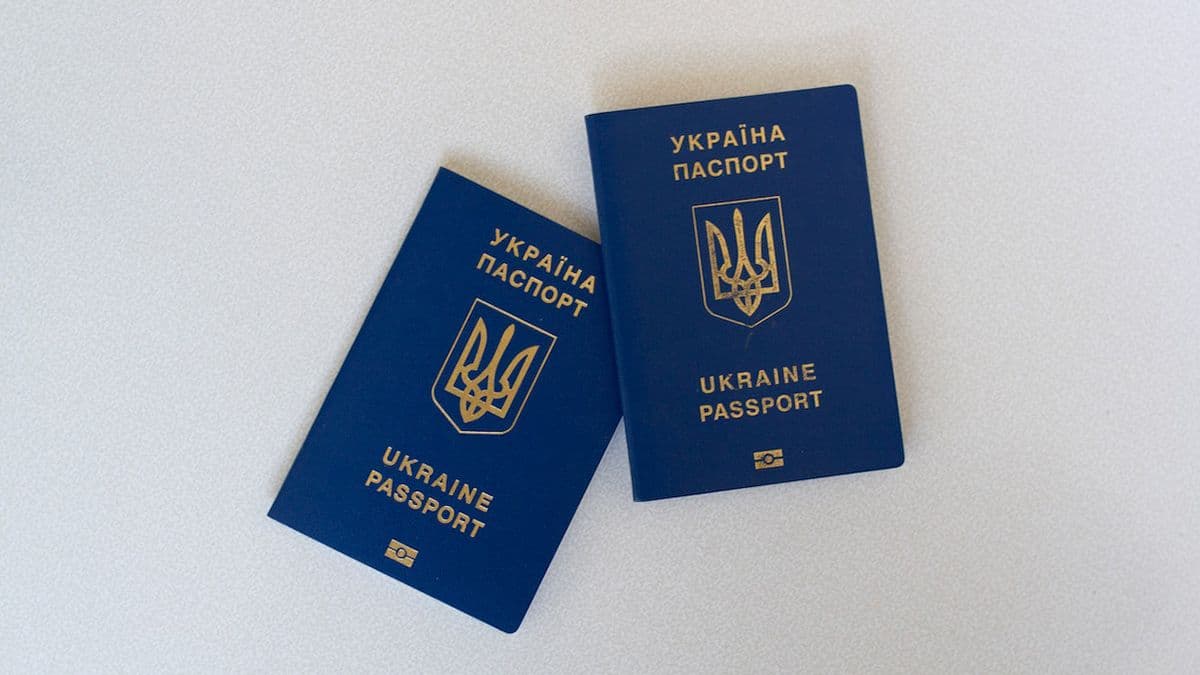 Оформлення закордонного паспорта у 2025 році: все, що потрібно знати
