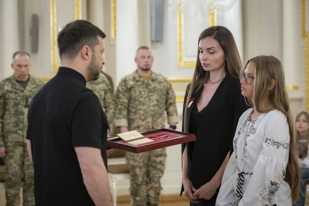 Президент передав ордени «Золота Зірка» родинам полеглих захисників з Полтавщини