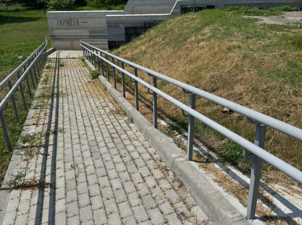 Відсутність питної води та захаращеність: у Миргороді перевірили стан укриттів