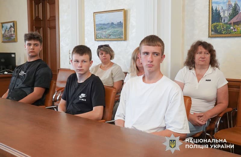 У Полтаві нагородили трьох підлітків, які відмовилися співпрацювати з ворогом