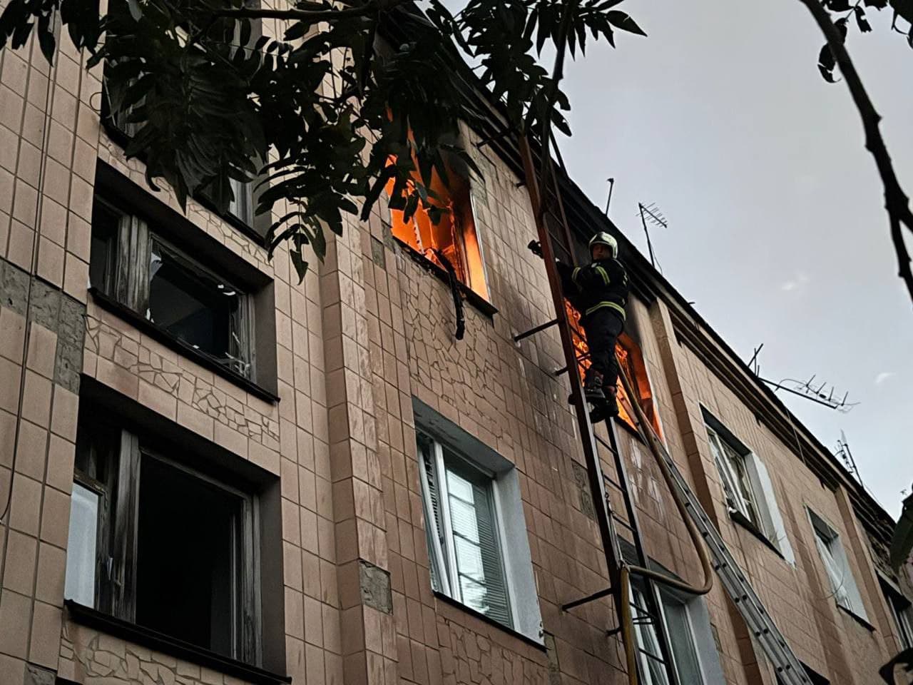 На Полтавщині ворожі дрони пошкодили цивільну інфраструктуру