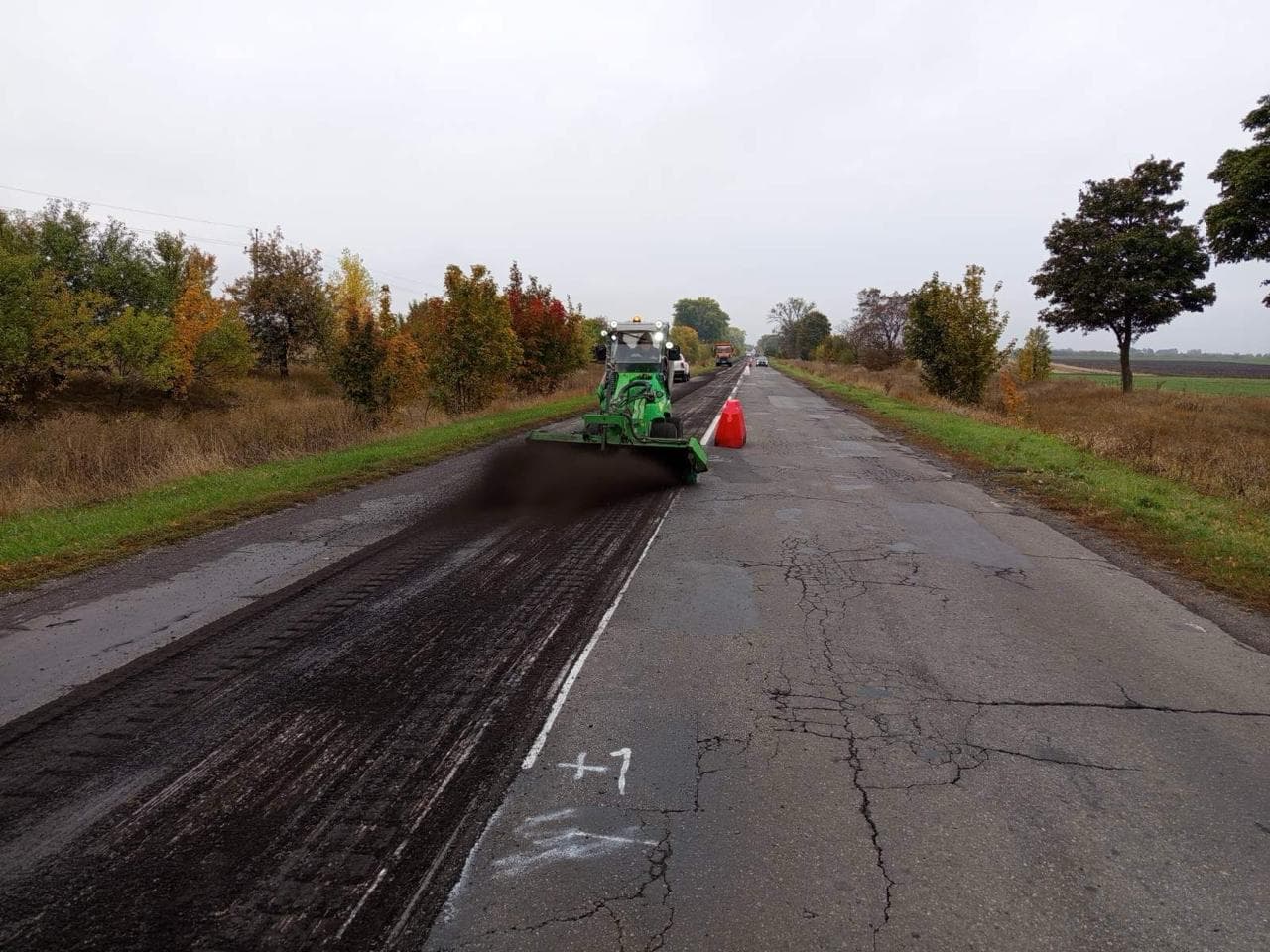 На Полтавщині оновлюють покриття місцевих доріг у семи громадах