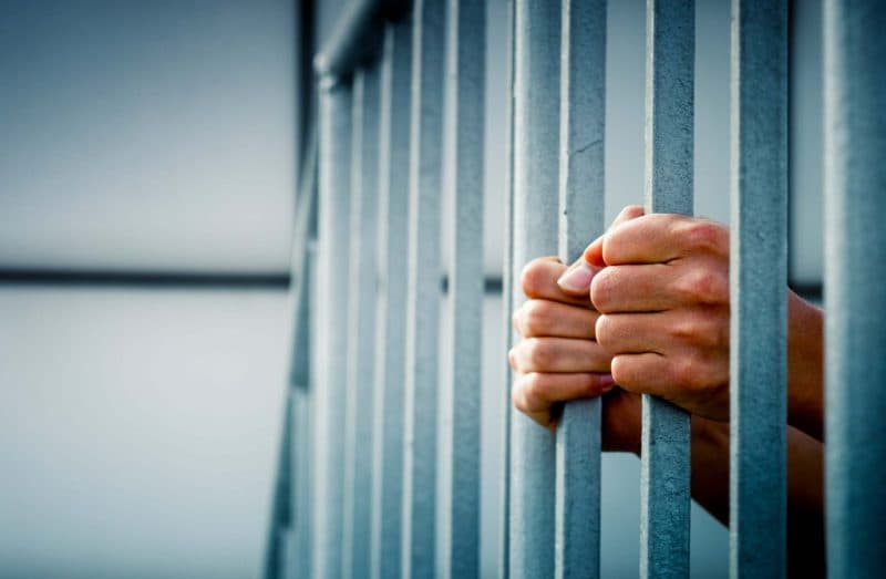 У Полтаві підозрюють адвокатку, яка допомагала чоловікам ухилятися від призову