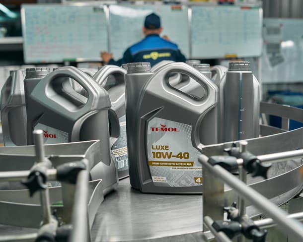 Моторна олива 5W30: кому 5W-30 не підходить і чому клас не універсальний?