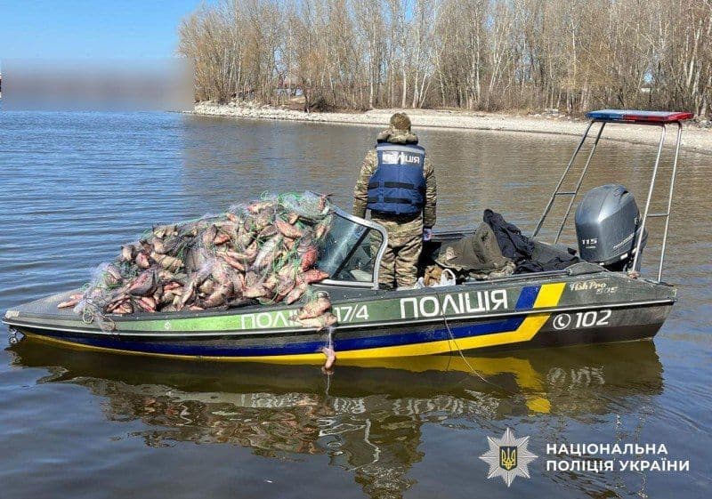 Рибальський рейд: на Кременчуцькому водосховищі вилучили 300 кг риби