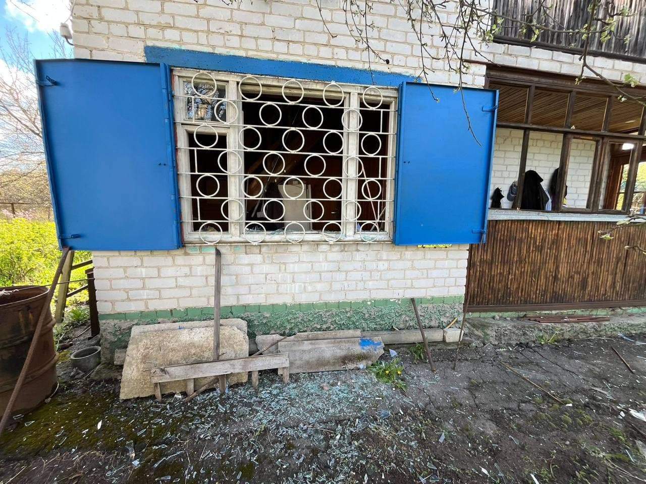 Наслідки російської атаки на Полтавську громаду 27 квітня. Фото: ПОлтавська міськрада