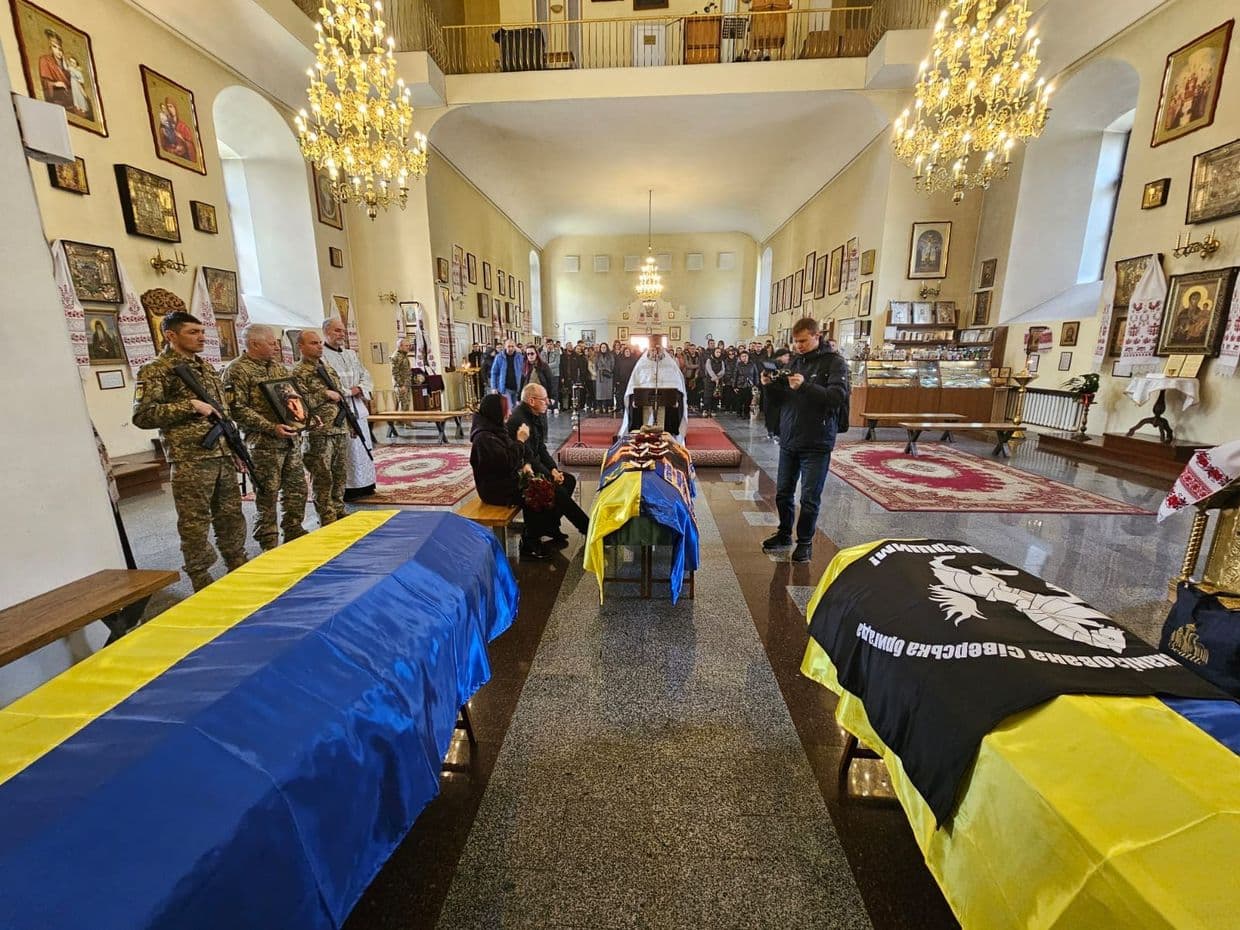 Церемонія прощання з Іллею Чехонадським, Михайлом Андрійченком та Сергієм Вовком.