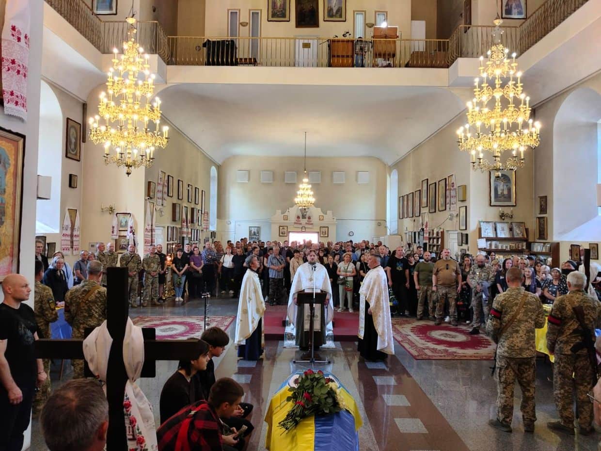 Фото: Церемонія Прощання з Ольгою Новіковою, Олександром Ладатком та Олександром Дряпаком.