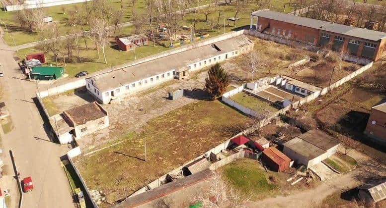 Під Полтавою виставили на аукціон колишню казарму за 1,7 мільйона гривень