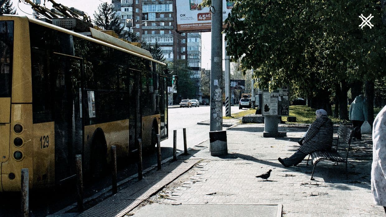 У Полтаві відремонтували зупинки громадського транспорту