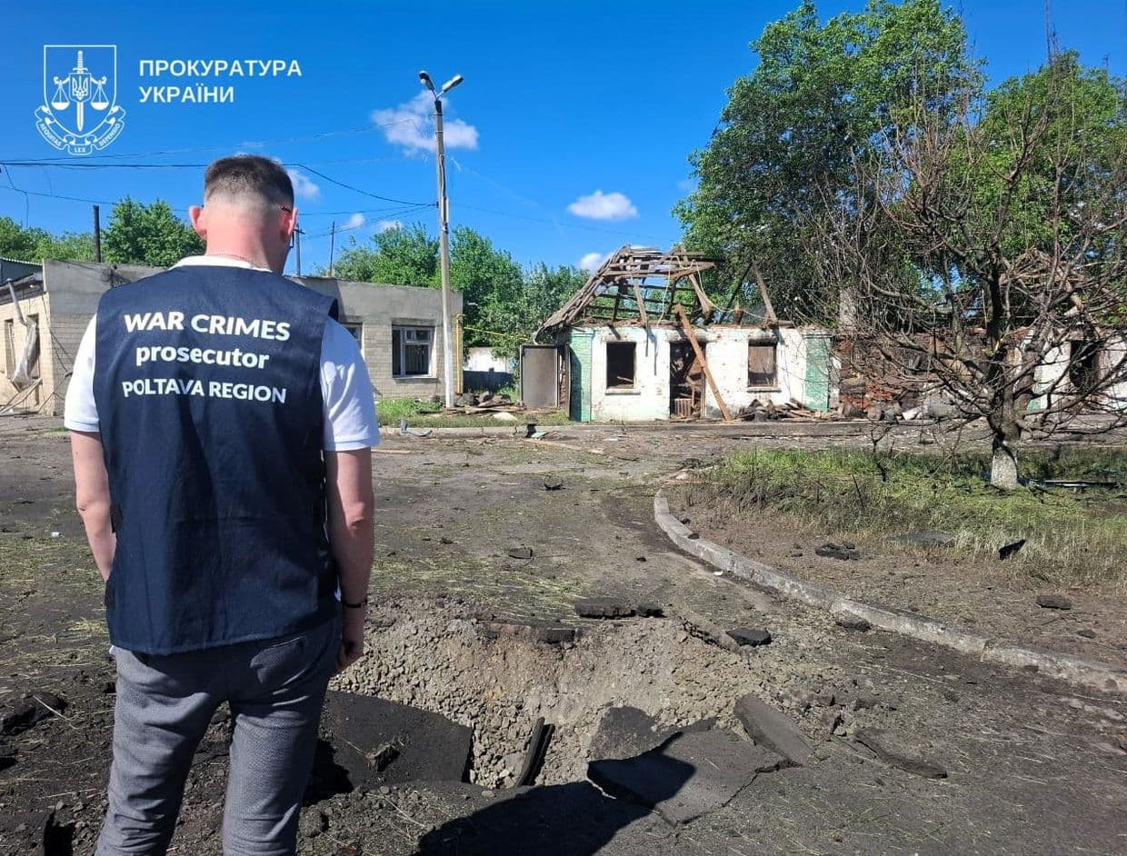 Атакували нафтопідприємство та будинки: на Полтавщині слідчі фіксують наслідки атаки