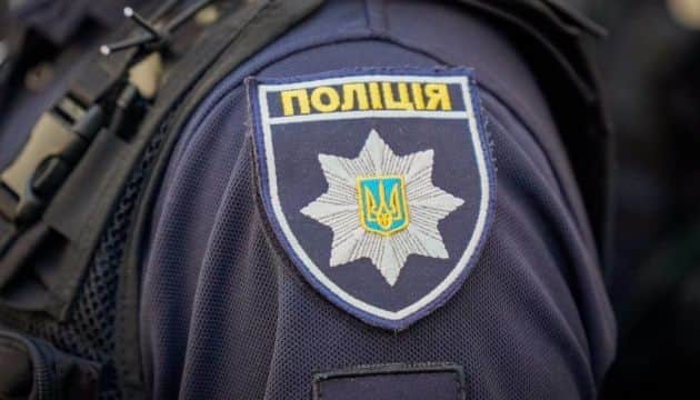 На Полтавщині чоловік тікав від поліції та пошкодив службовий автомобіль