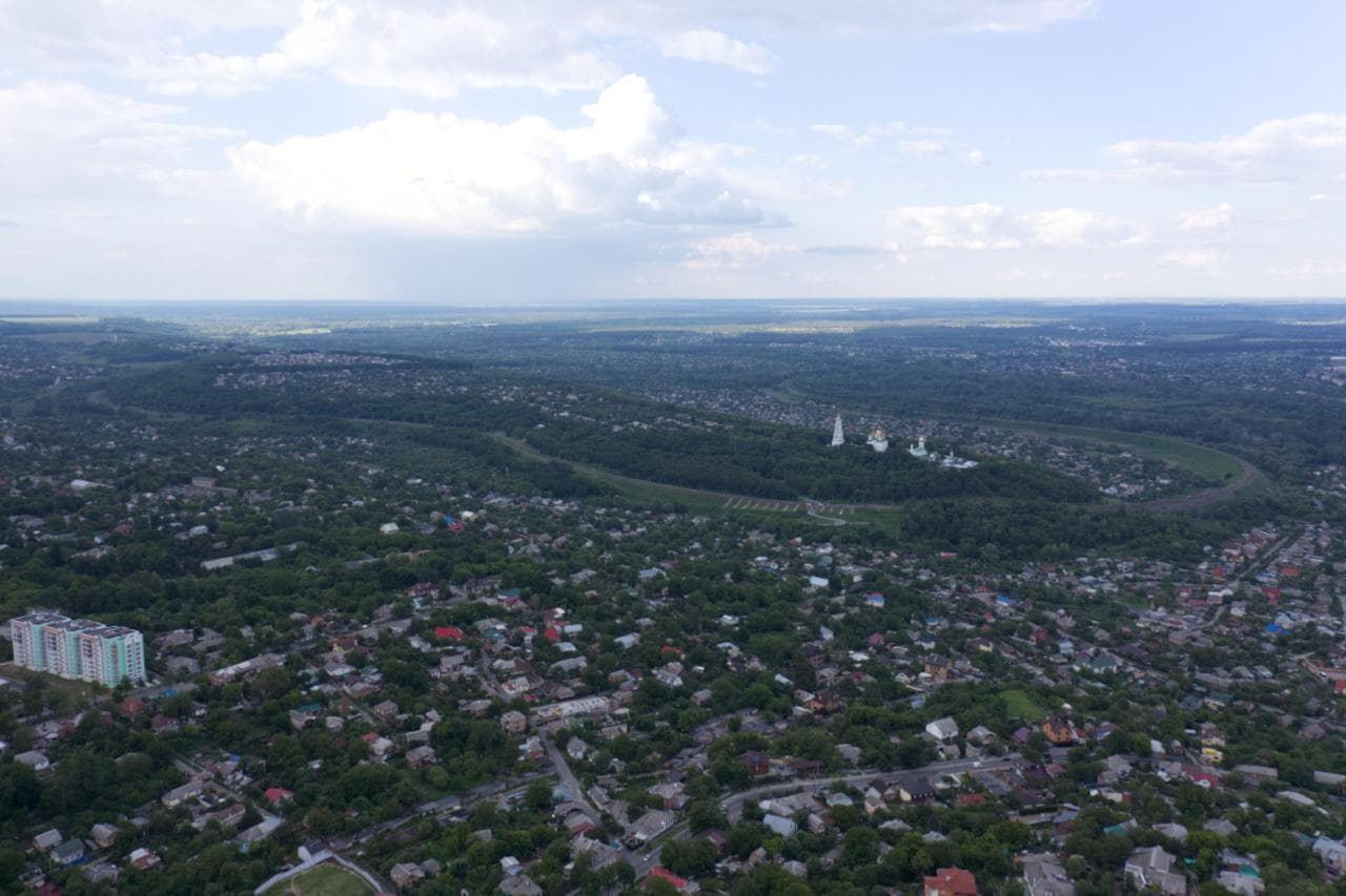 Обшуки в міськраді та ремонт доріг — підсумки дня на Полтавщині
