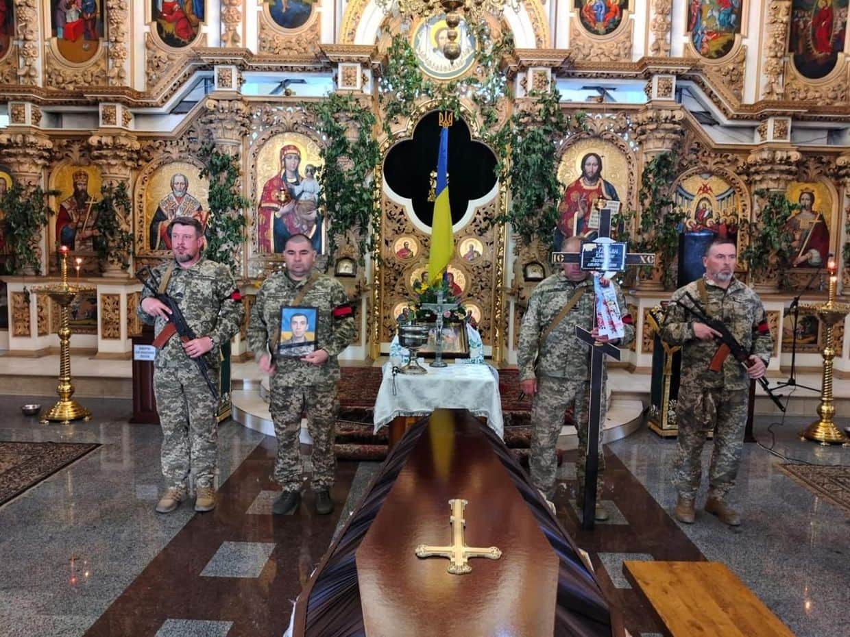 Церемонія прощання з Дмитром Хачіяном.