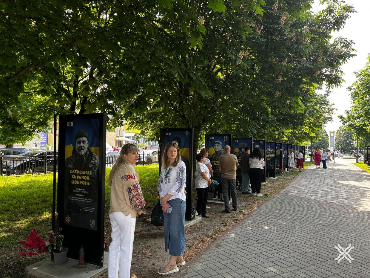 У Полтаві встановлять ще 55 меморіальних щитів на Алеї Героїв