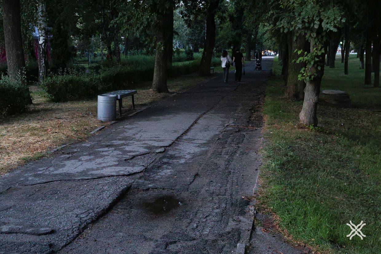 Тротуари у Полтаві, пішохідні дороги у Полтаві, ями, новини Полтава, новини Полтавщина, Полиавська хвиля