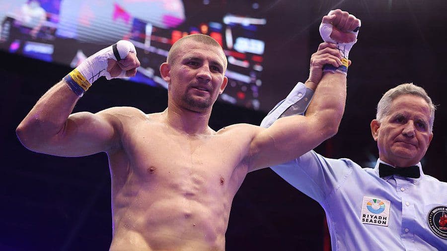 Олександр Хижняк здобув другу перемогу на професійному рингу