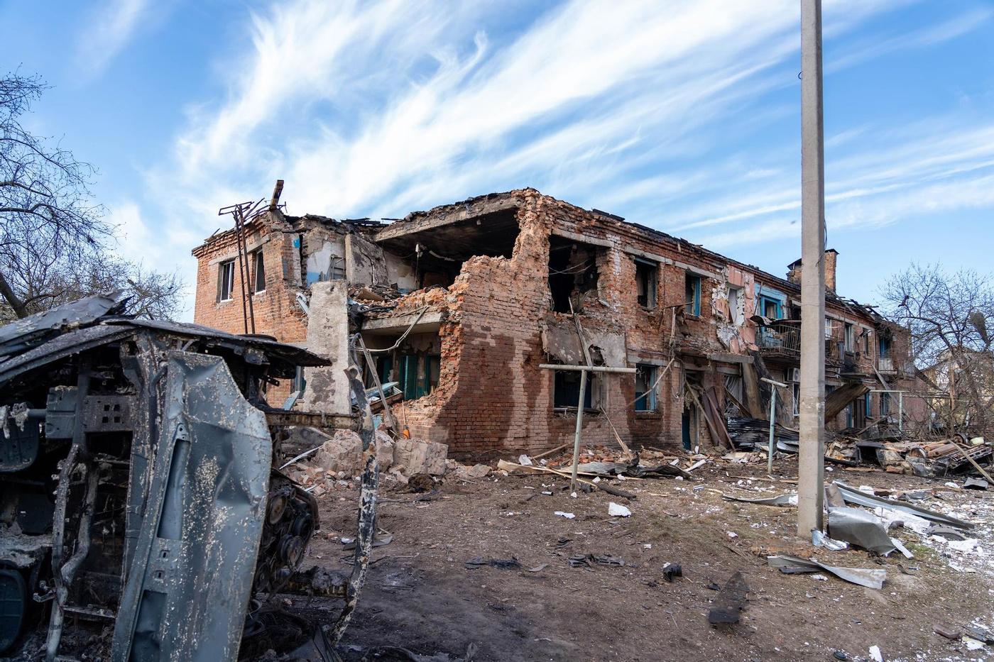 Пошкоджена будівля у Супрунівці