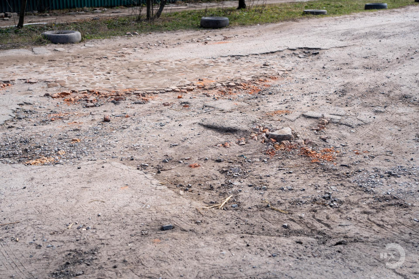 Каміння, ремонт доріг у Полтаві, стан доріг у Полтаві, вулиця Кобищанська, вулиця Марата в Полтаві