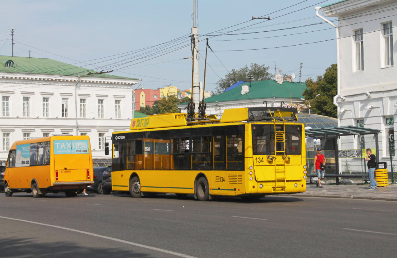 Як тепер їздитиме громадський транспорт Полтавою — новий графік руху