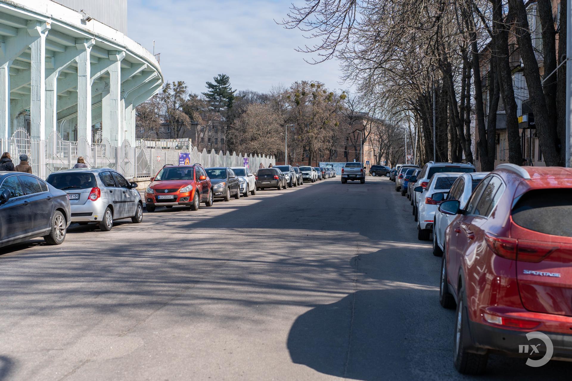 У Полтаві пропонують штрафувати за неправильне паркування