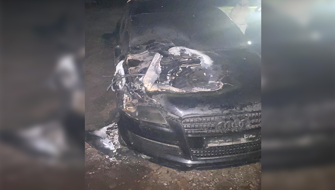 У Полтаві суд відправив у СІЗО підозрюваного у підпалі автівки AUDI Q7