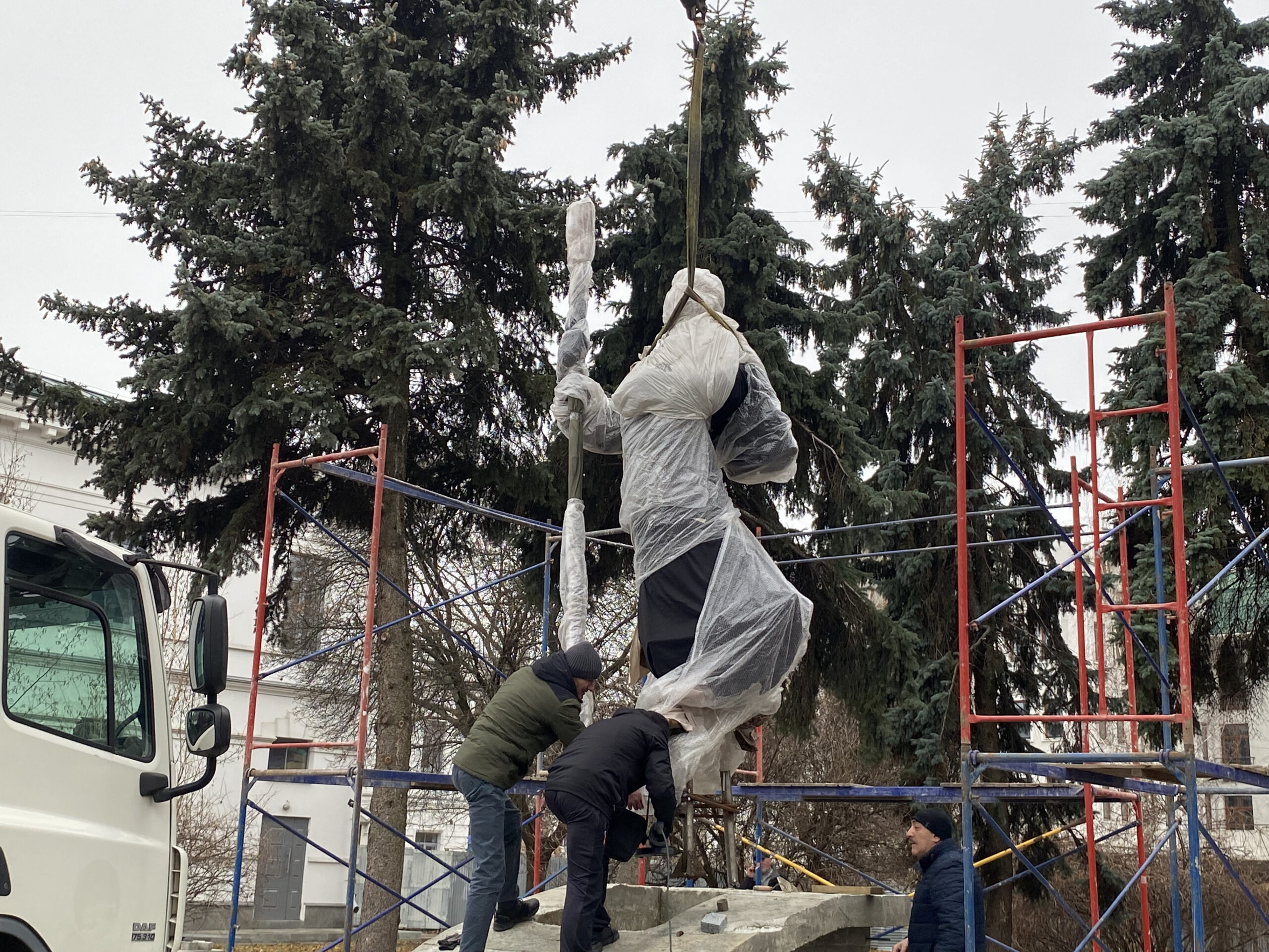 До Полтави привезли пам'ятник Григорію Сковороді: коли його встановлять