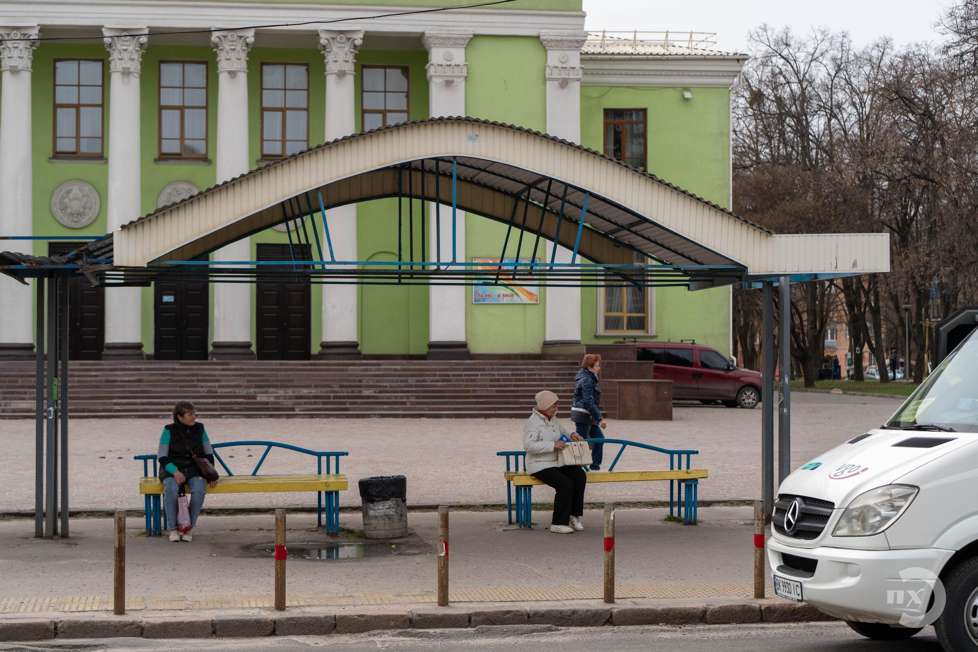 На ремонт трьох зупинок у Полтаві витратять понад 350 тисяч 